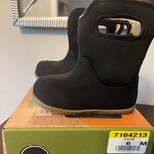 Toddler BOGS Size 6
